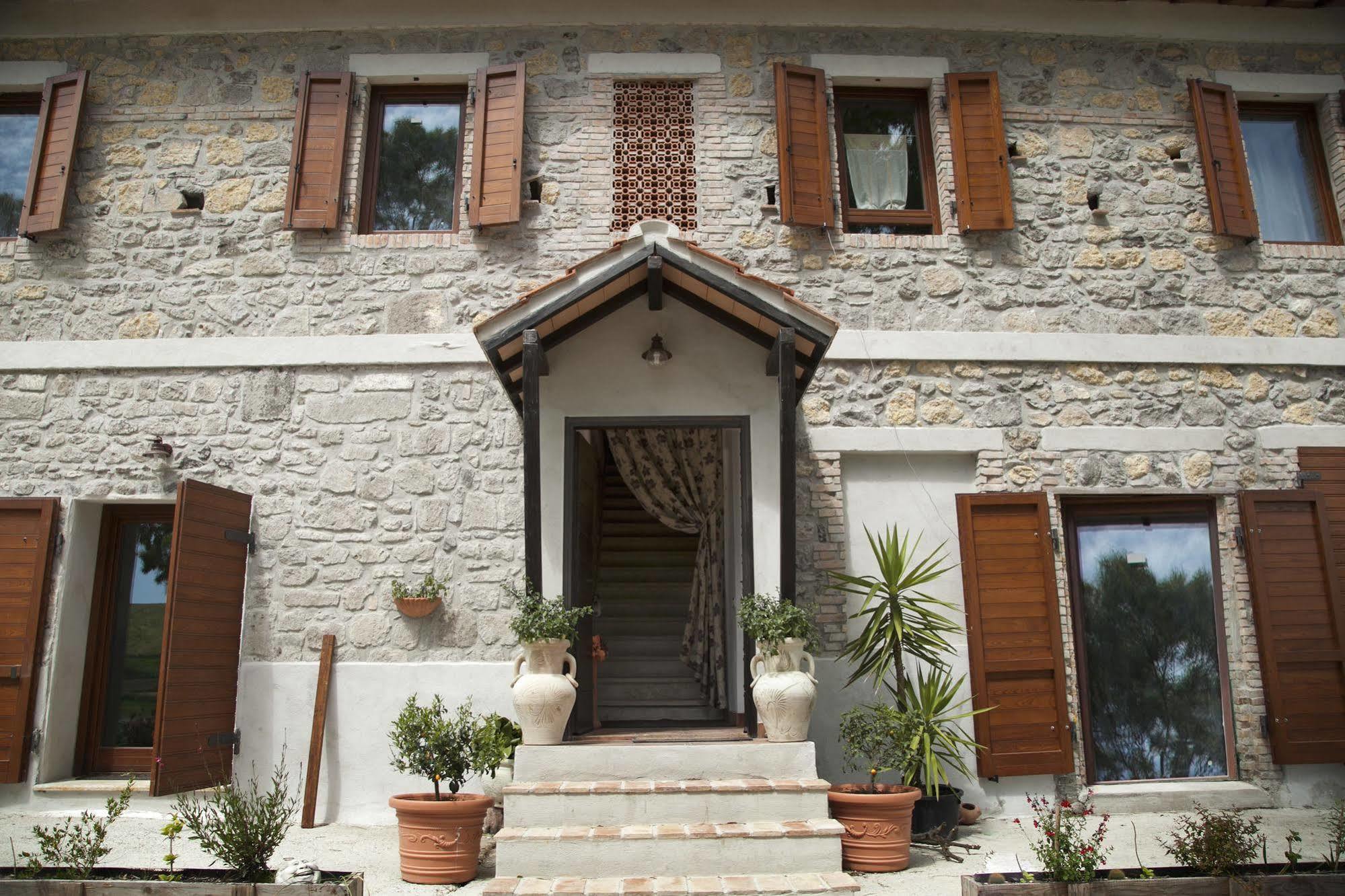 Locanda Villa Naumanni Tarquinia Exteriör bild
